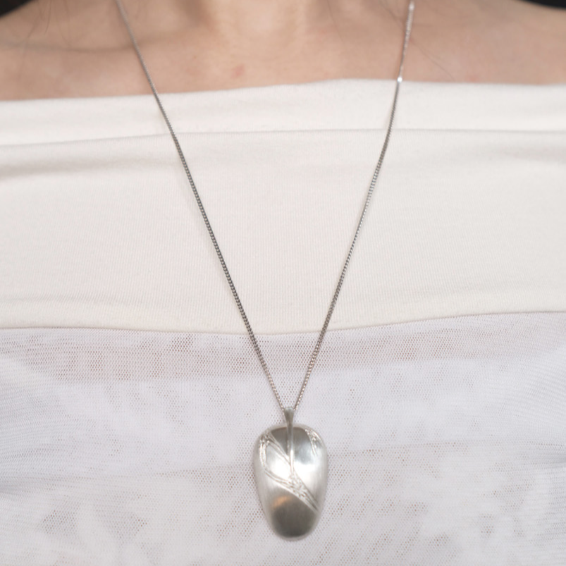 Whetstone Scoop Trace Pendant