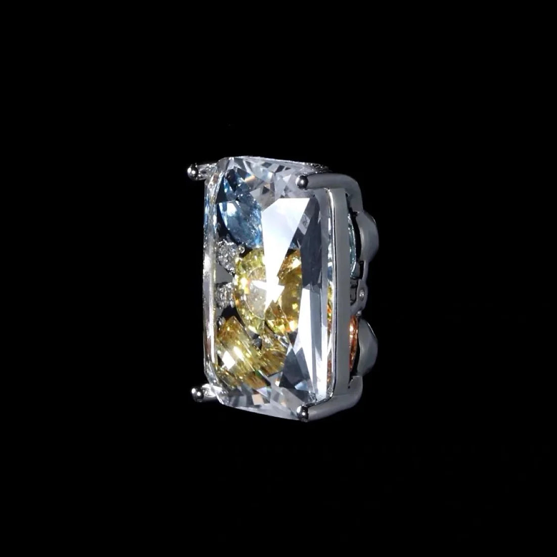 Yuesphere Mini Dispersion  Ear Stud