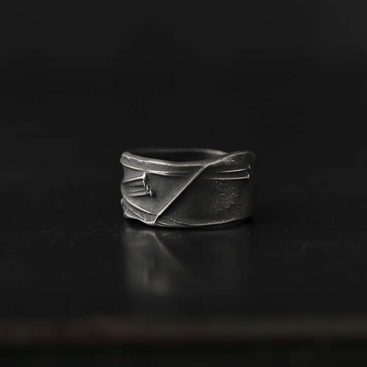 Detaj Pin Medium Ring