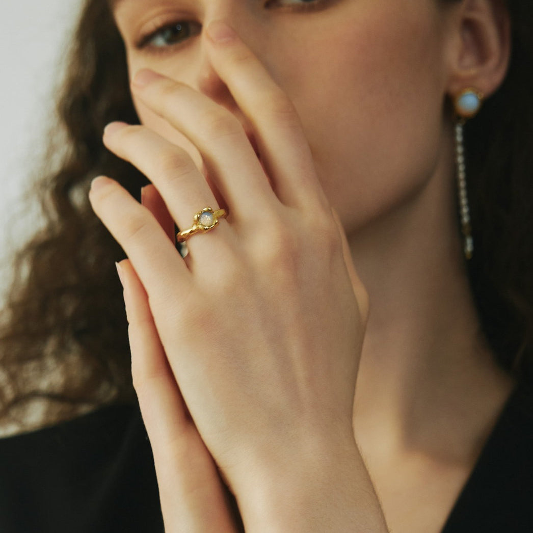 RoundFace Gloam Golden Ring