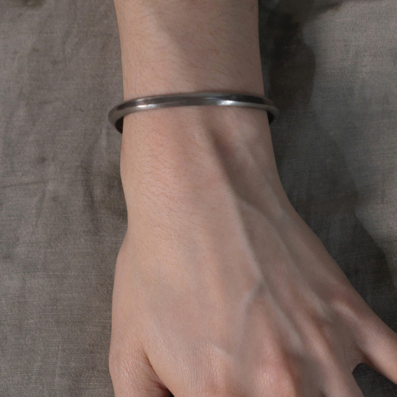 Whetstone Scoop Trifold Bangle