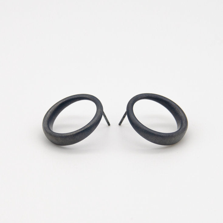 Sheng Zhang Curved Curves Framed Circle Earrings