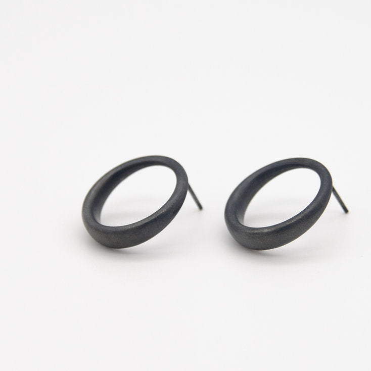 Sheng Zhang Curved Curves Framed Circle Earrings