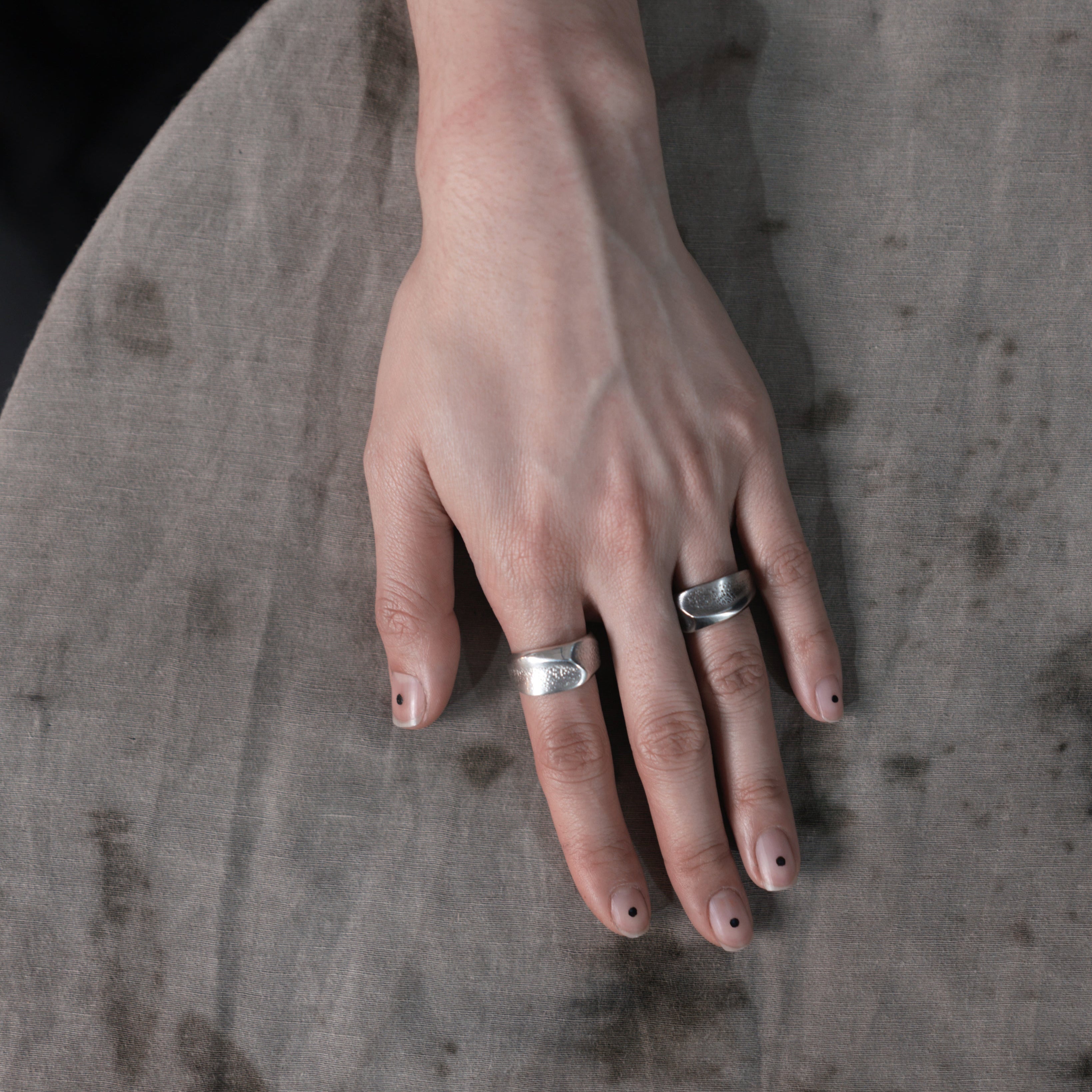 Whetstone Scoop Imprint Signet Ring