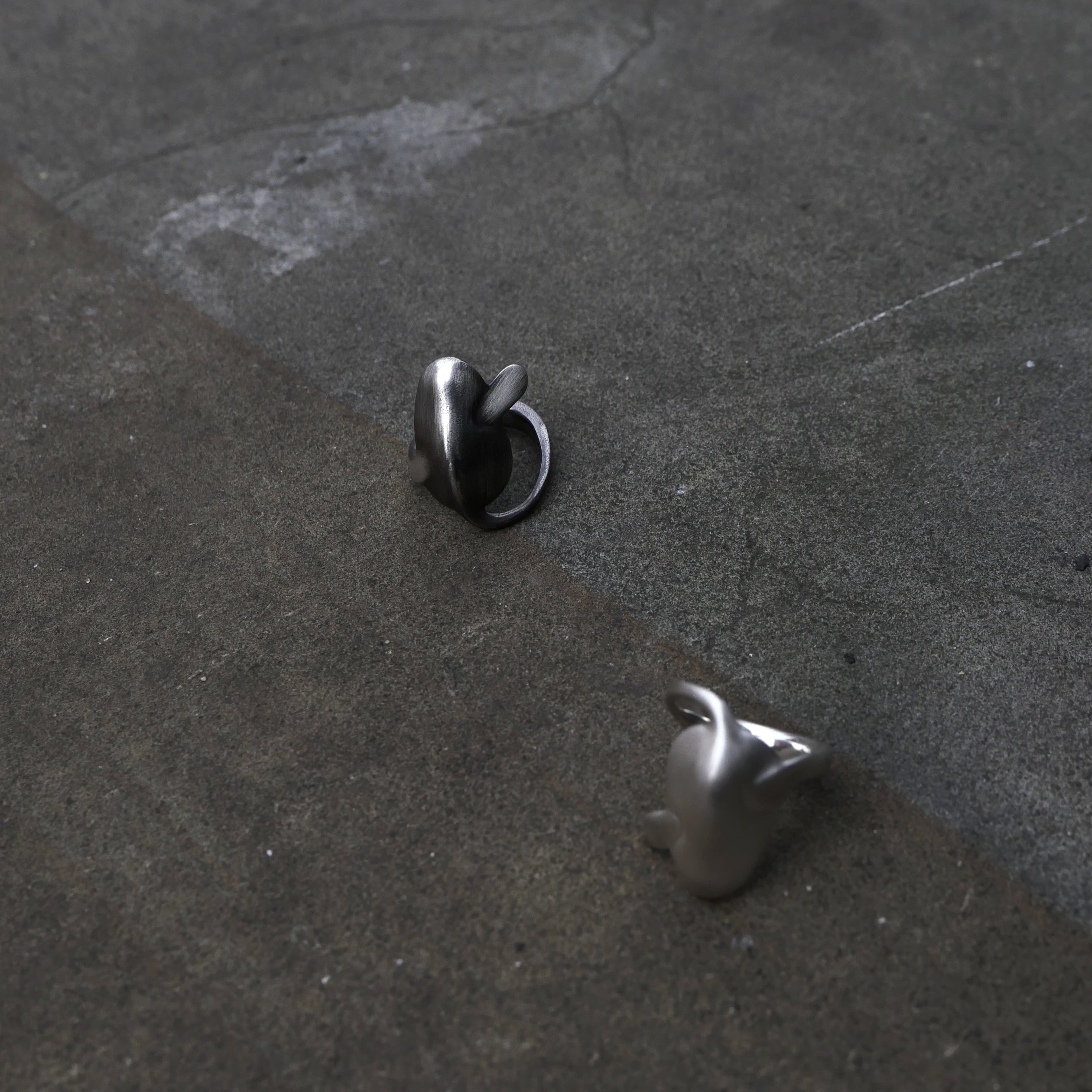 Whetstone Scoop Pierce Ring