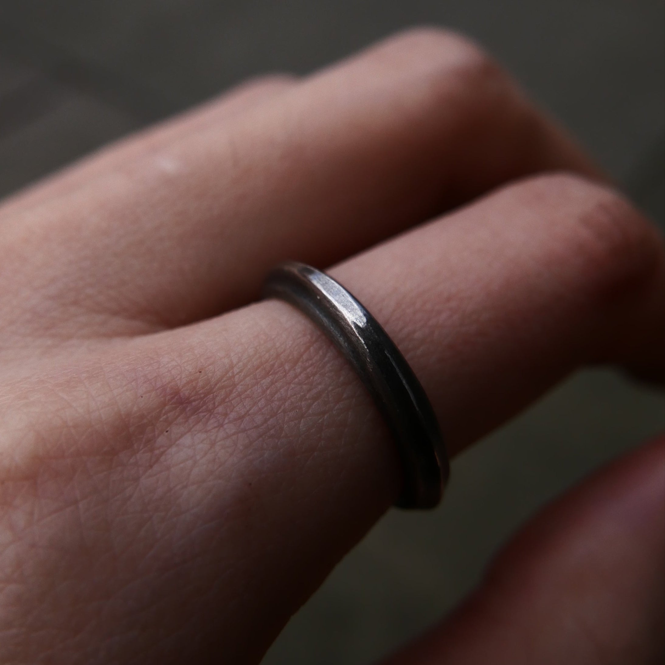 Whetstone Scoop Pause Ring