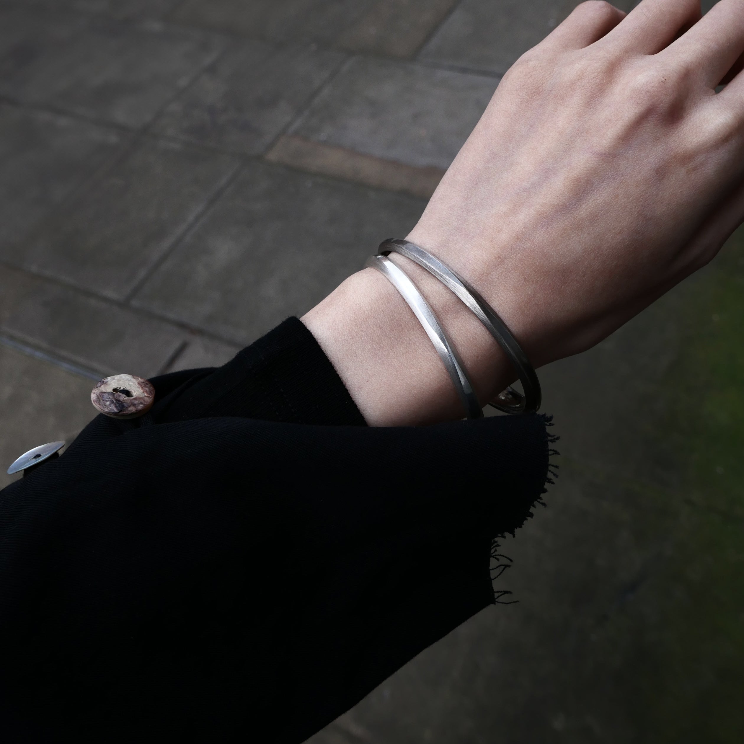 Whetstone Scoop Trifold Bangle