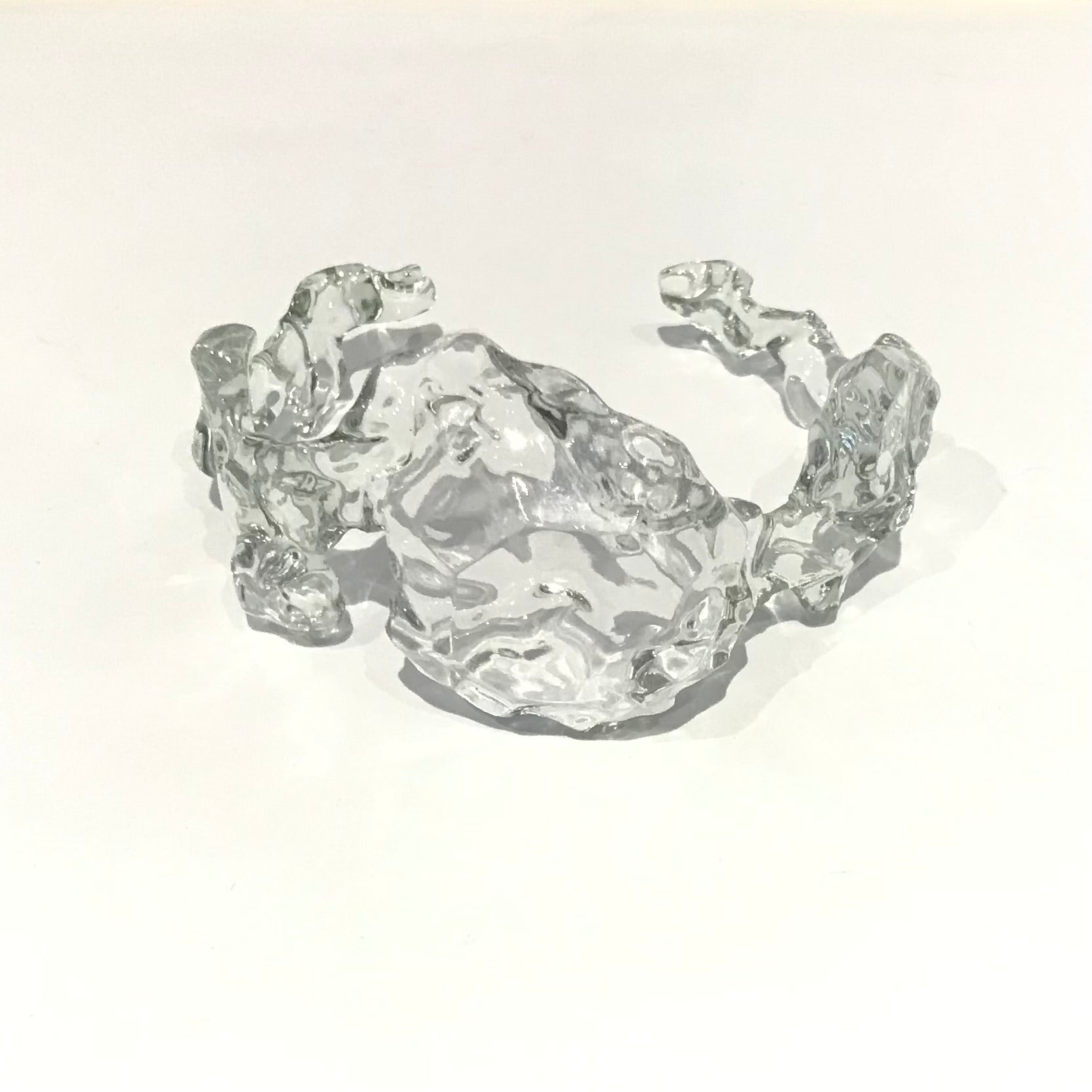 Sphinxy Diamond Fossil Resin Bangle