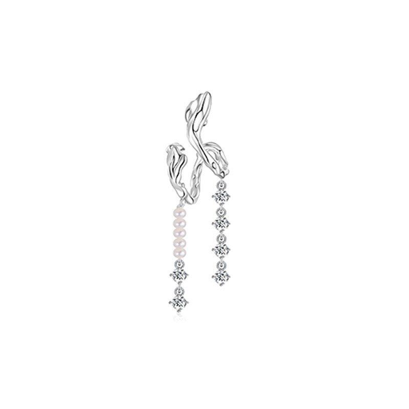Sounder Wang Pearl Ear Cuff
