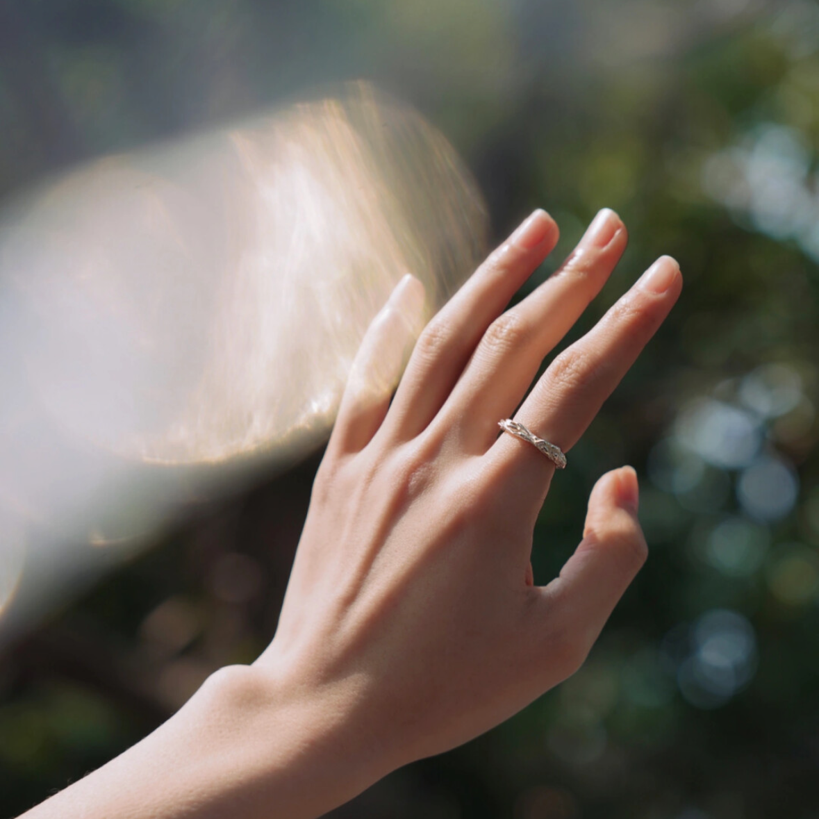 Aokinside Flowing Water Ring