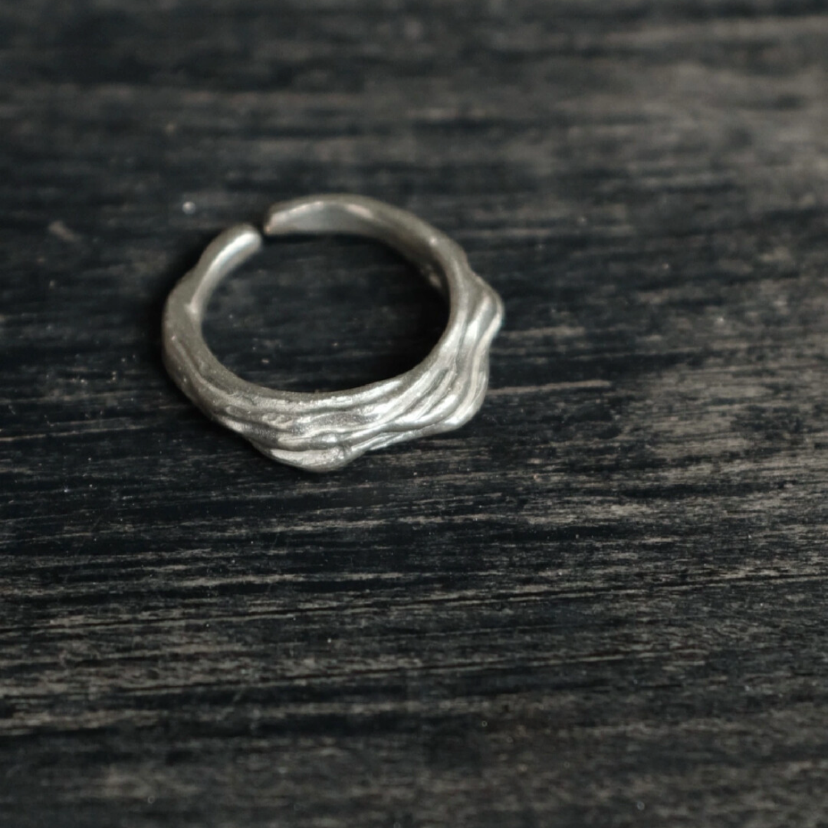 Aokinside Flowing Water Ring