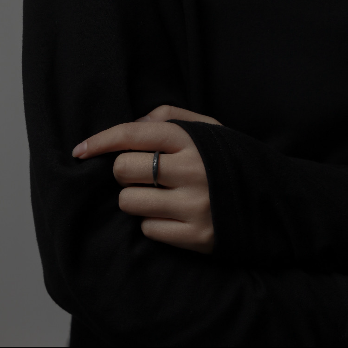 M.Wong Round not Round Narrow Ring