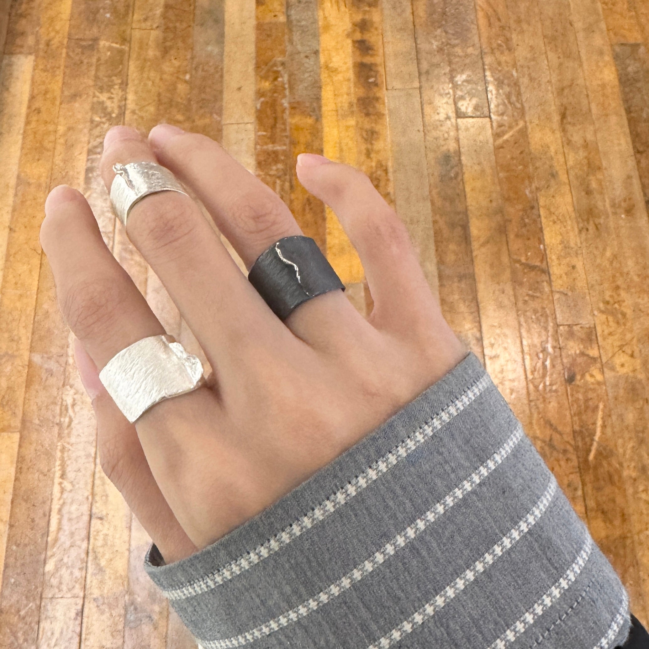 M.Wong As the Island Ear Cuff/Ring Silver