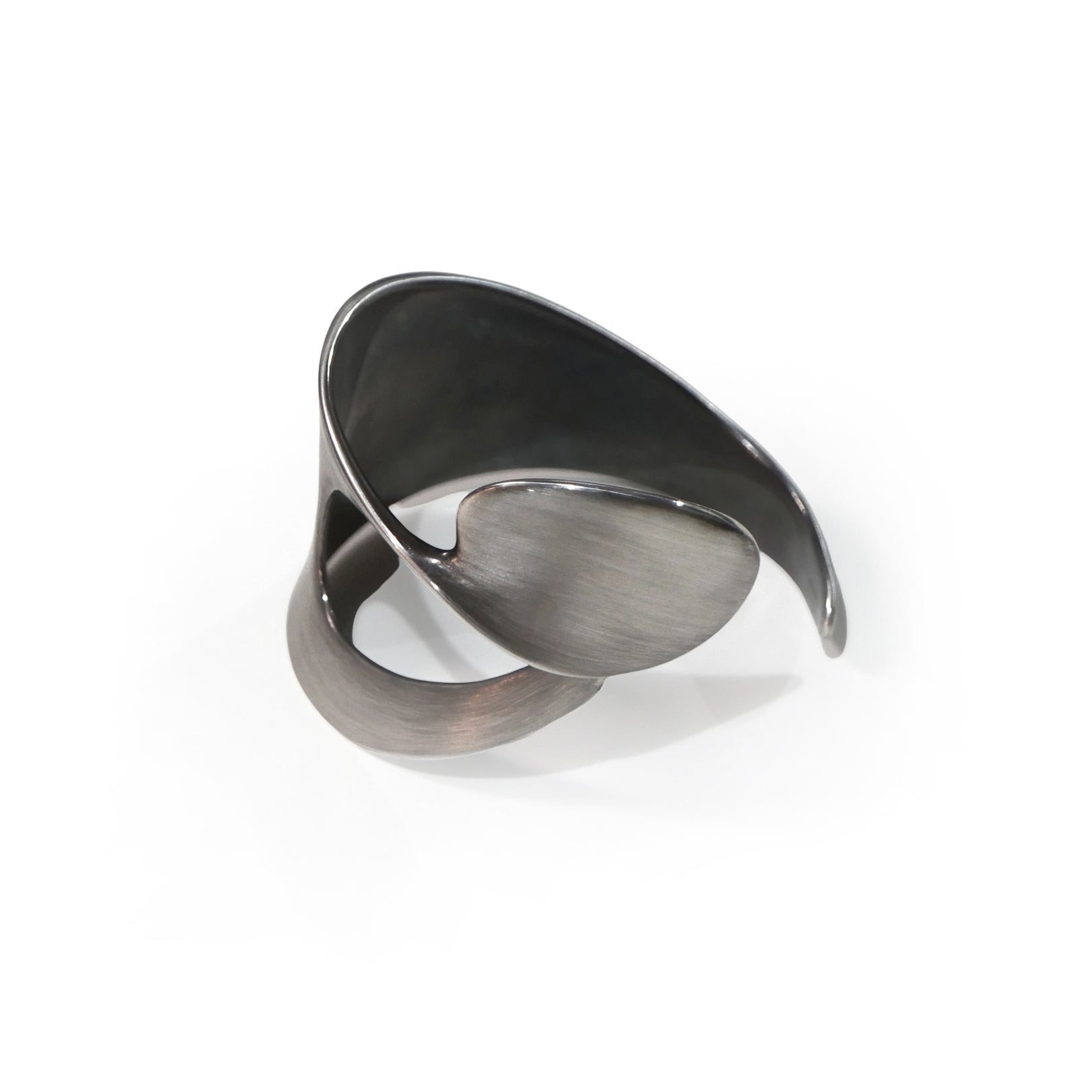 Whetstone Scoop Twist Bangle