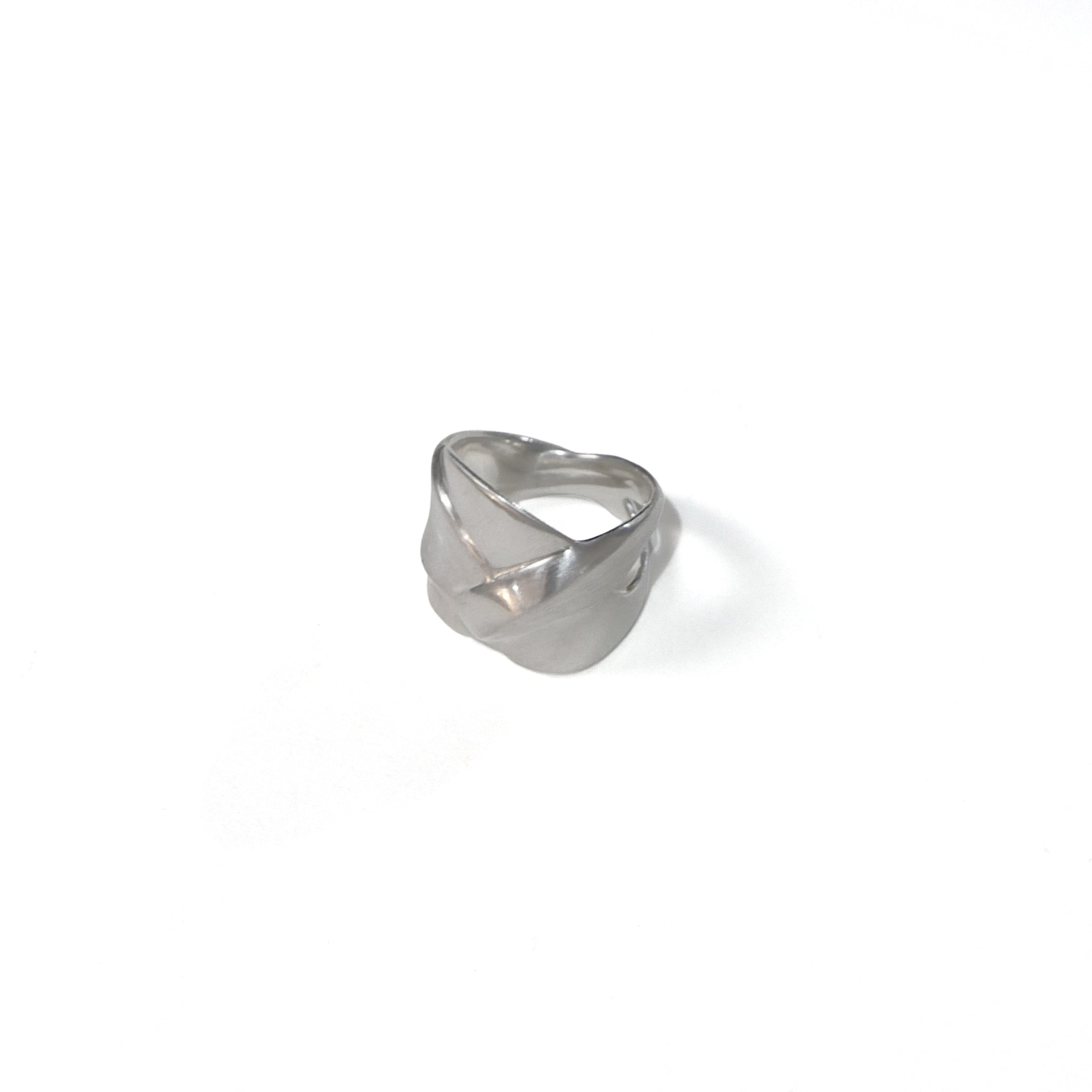 Whetstone Scoop Knot Ring