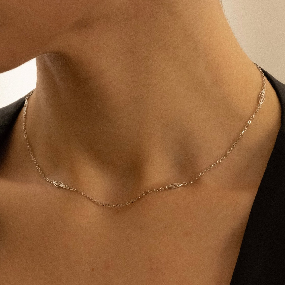 YUHU Symbol Necklace Silver