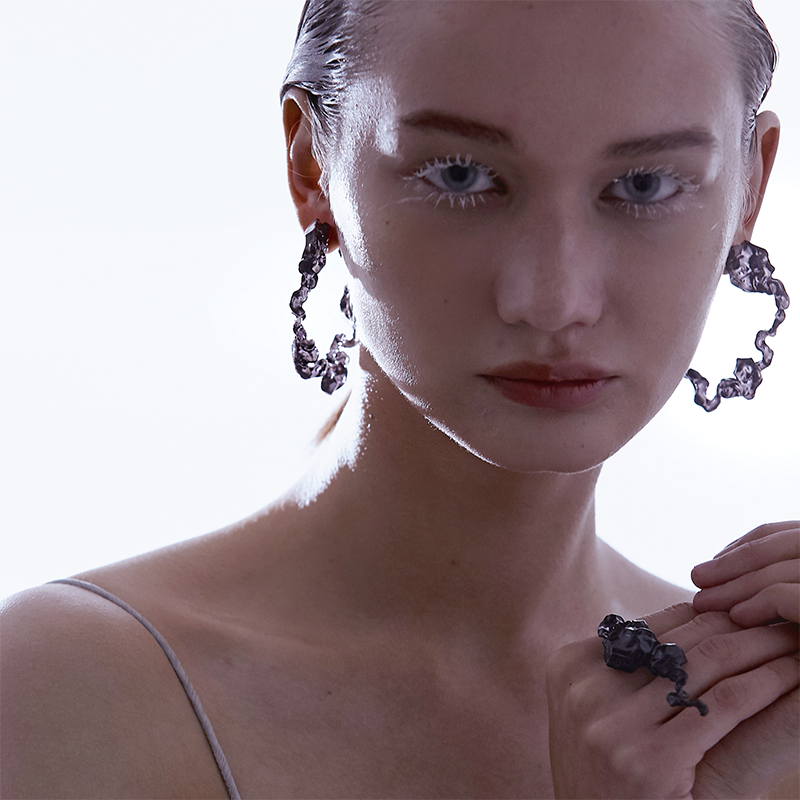 'Diamond Fossil' Resin C-shape Earrings - Sphinxy - ALSOLIKE