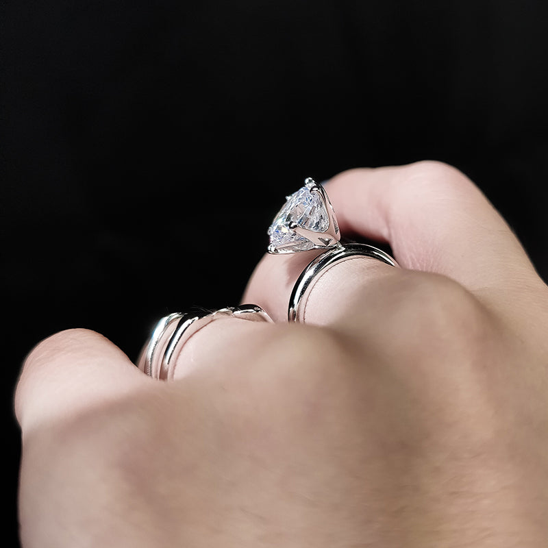 Toggler Wobbly Zirconia Ring