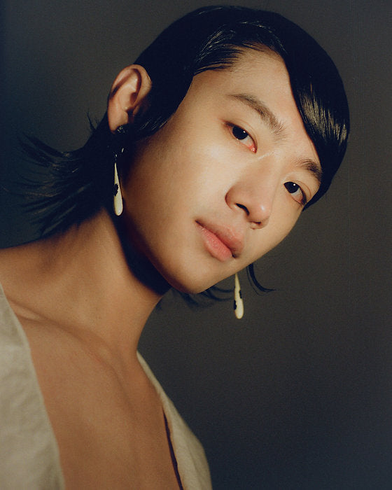 HAND EARRINGS WITH WHITE ENAMEL - ALSOLIKE