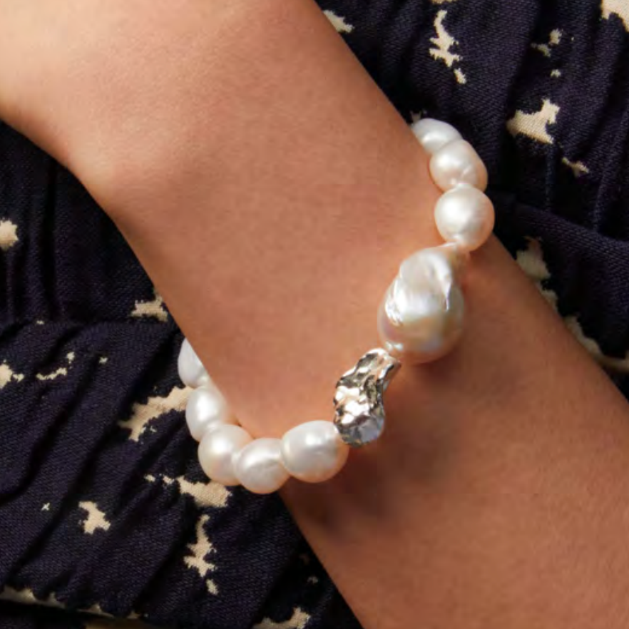 Luna-mi Baroque Pearls Bracelet