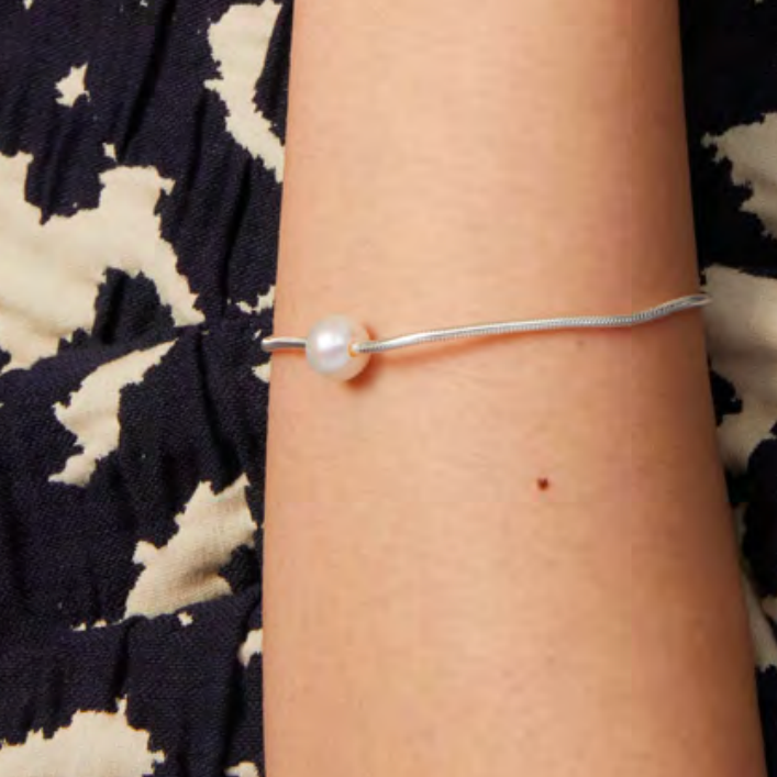 Luna-mi Round Pearl Bracelet