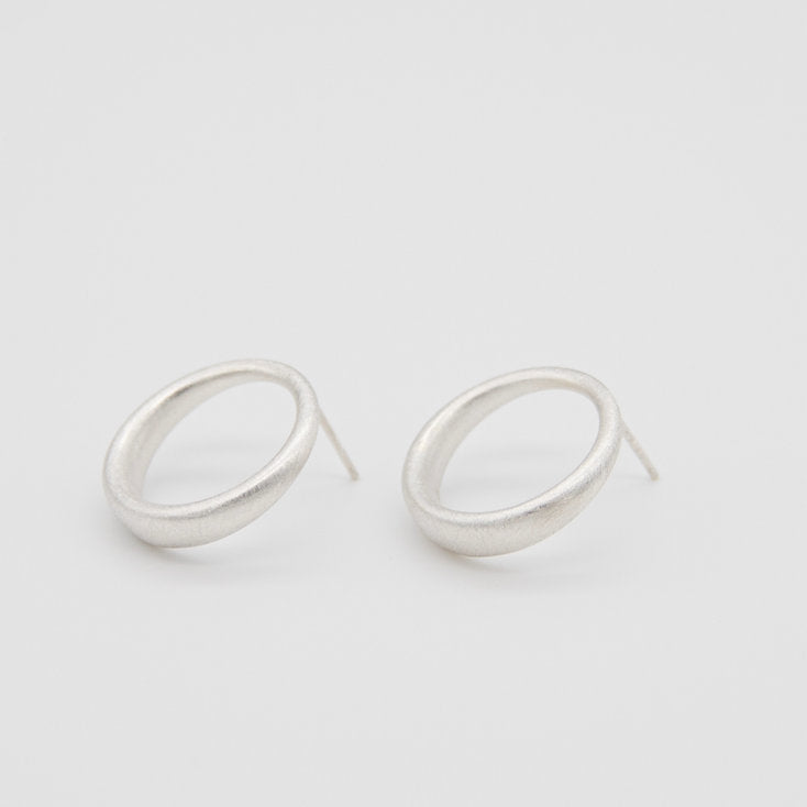 Sheng Zhang Curved Curves Framed Circle Earrings
