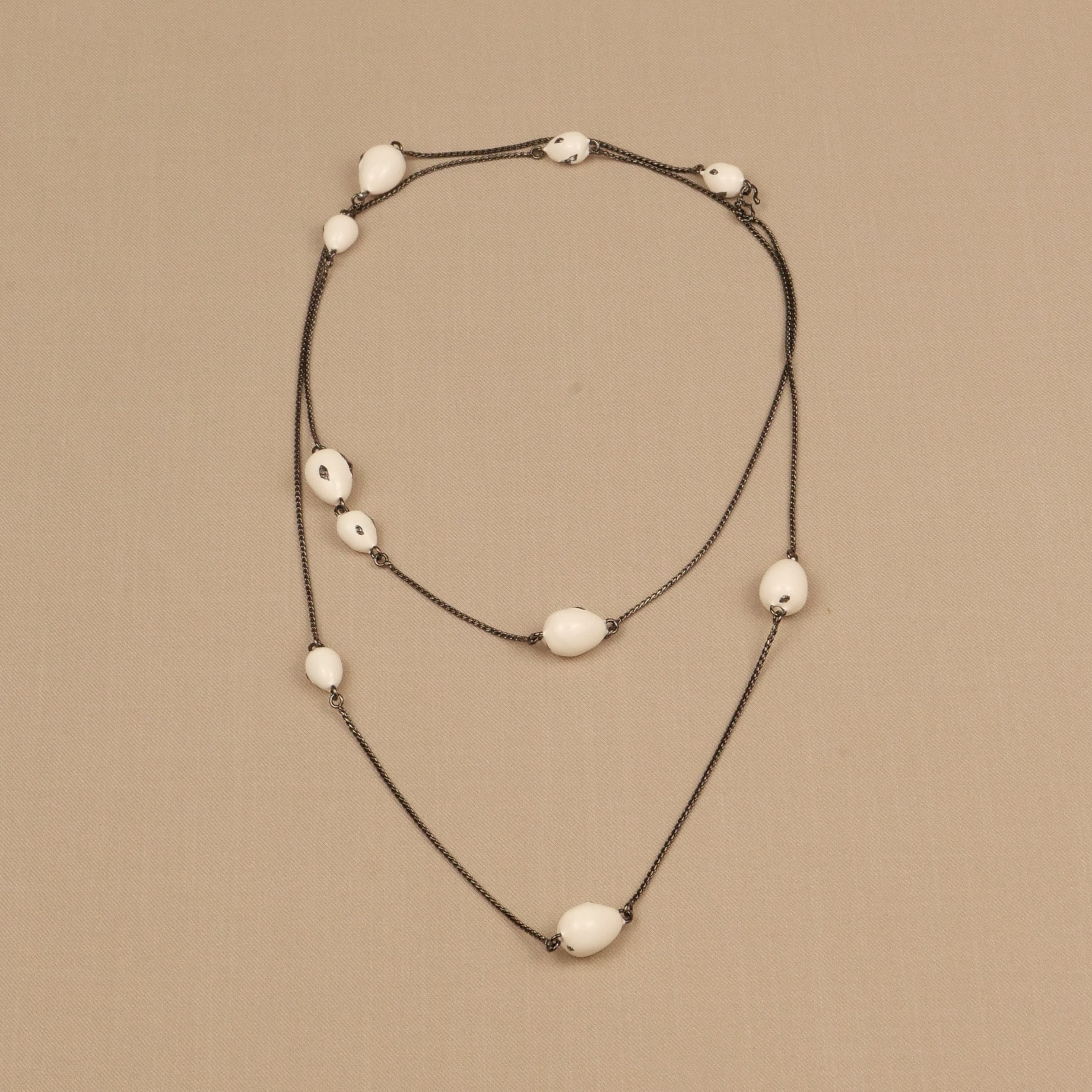 Hanying Adjustable Double-Layer Enamel Necklace(Black & White))