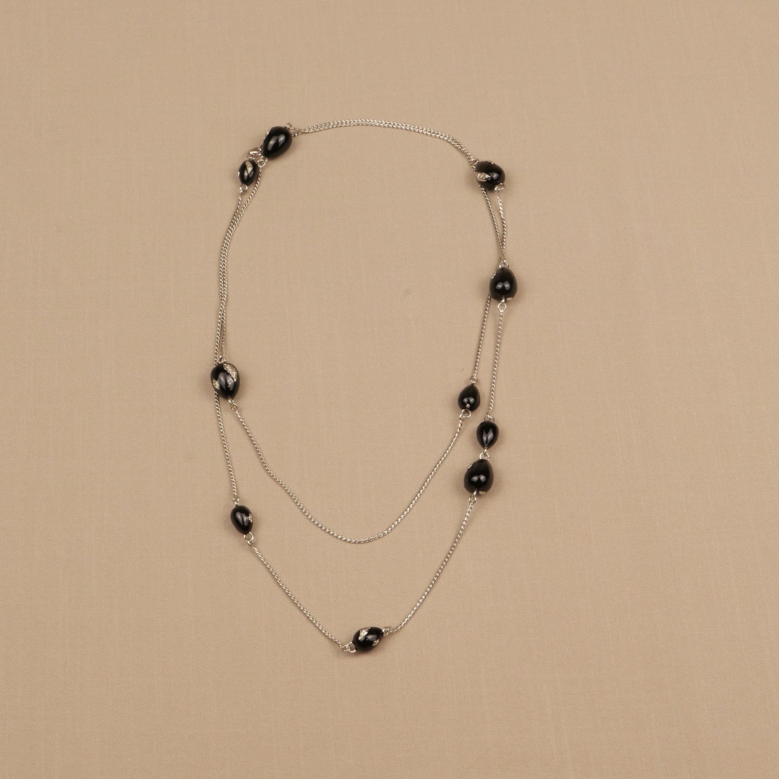 Hanying Adjustable Double-Layer Enamel Necklace (Black & Silver)