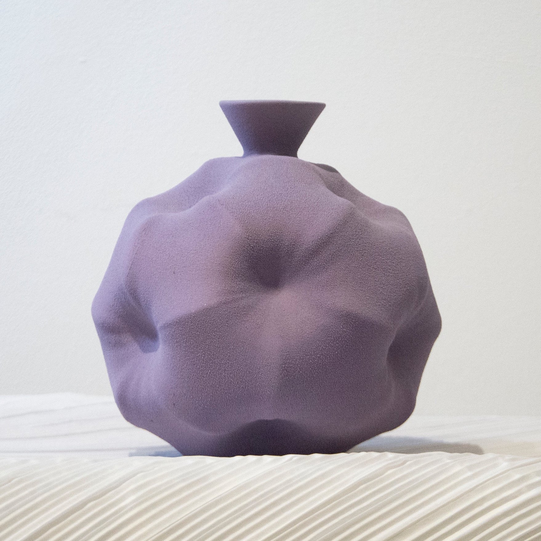 Yifan Renxu Studio Short Spout Vase - ALSOLIKE