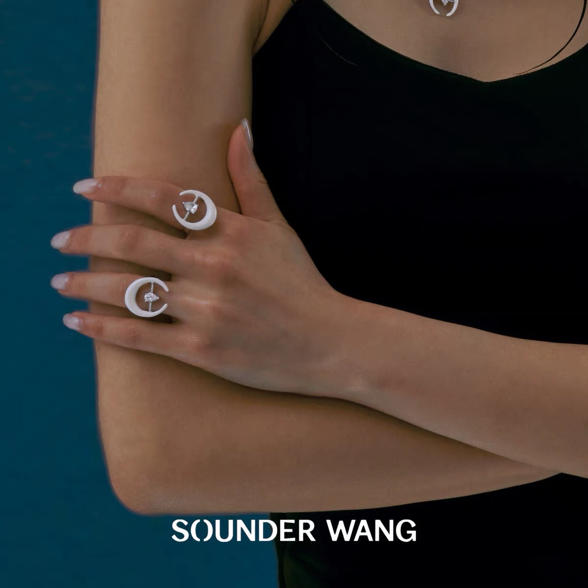 ‘Empty Room' Crescent Moon Open Ring - Sounder Wang - ALSOLIKE